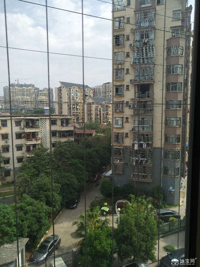 整租中央花园小区三室两厅免物业费