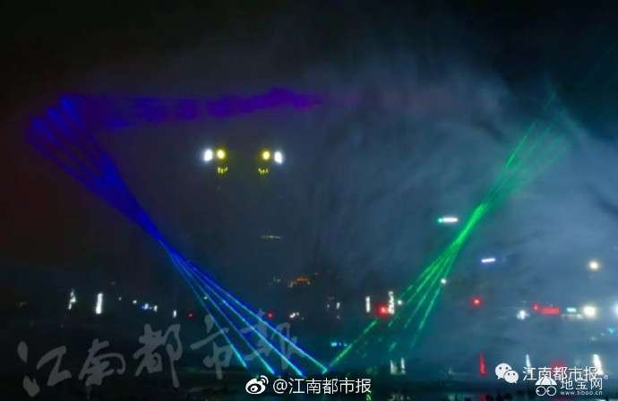点击放大