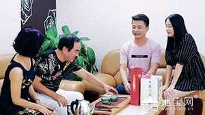 点击放大