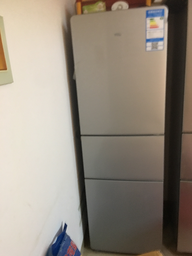 出售TCL三层冰箱