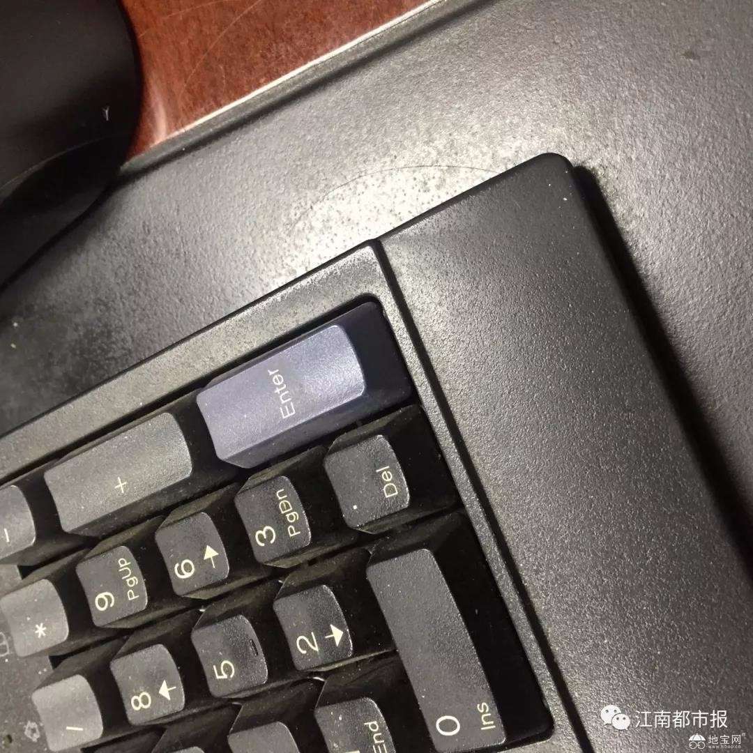 点击放大