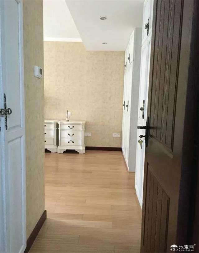 点击放大