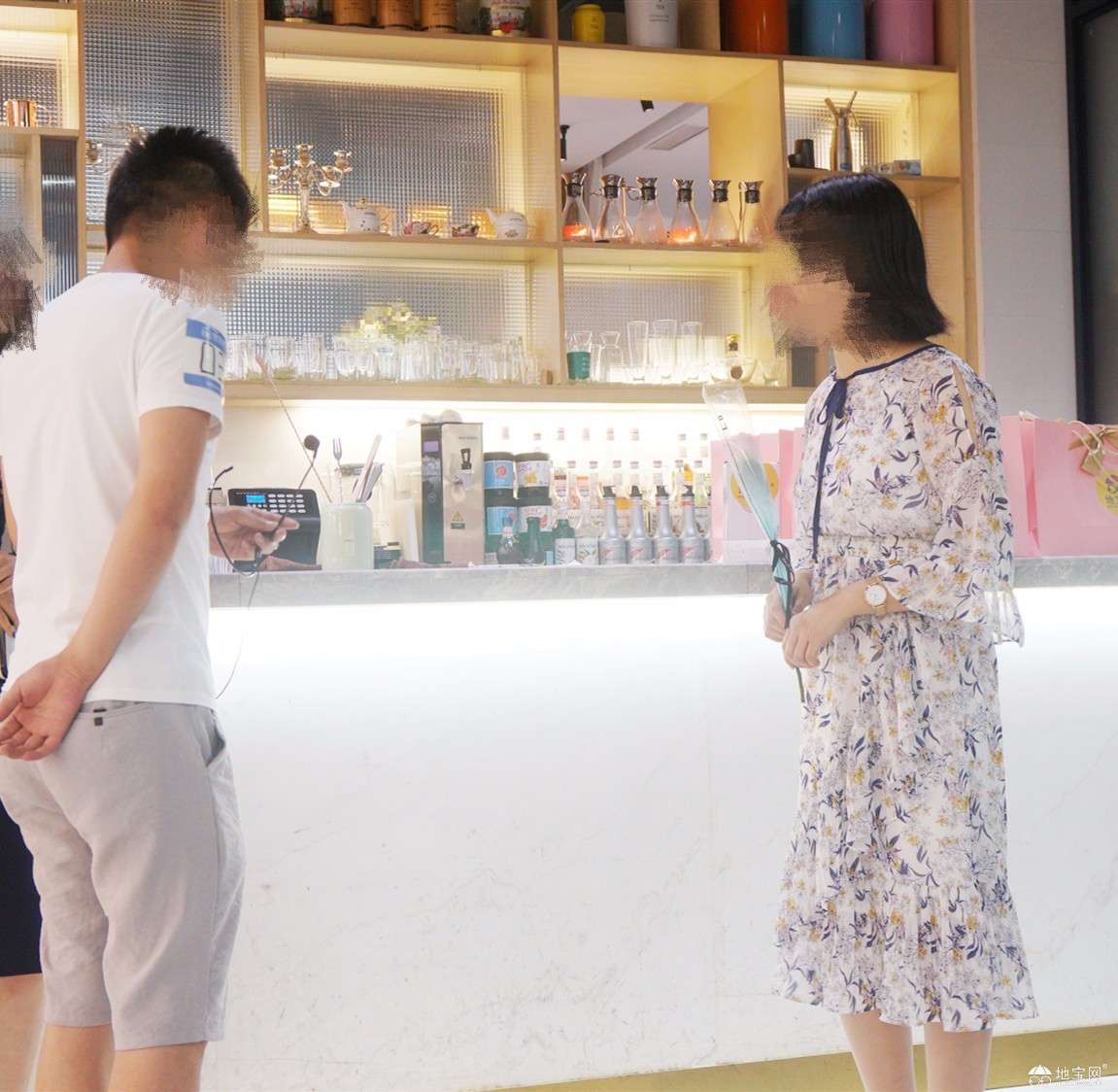 点击放大