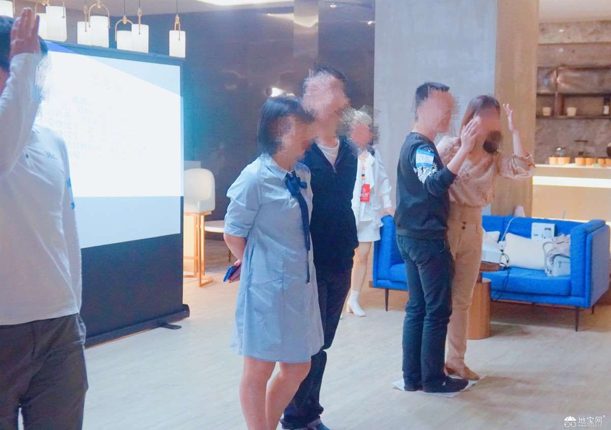 点击放大