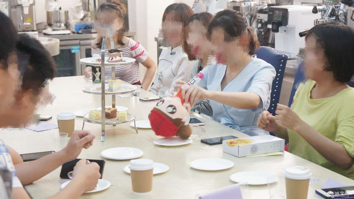 点击放大