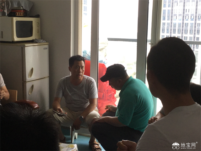 点击放大