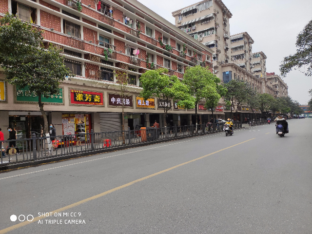 靠近八一桥段胜利路店铺出租