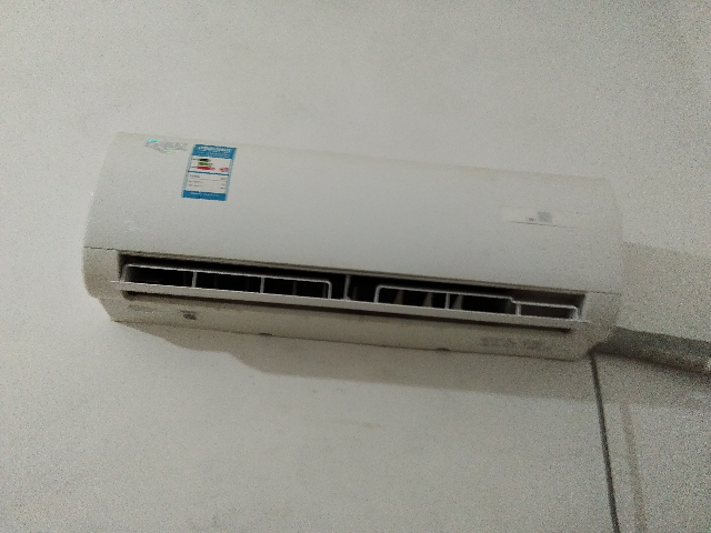 梦时代边2楼一室一厅1000元房出租