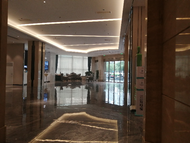 酒店高档短租,家电全新,双人床