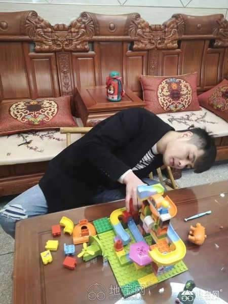 点击放大