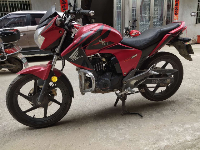 出150摩托车9成新