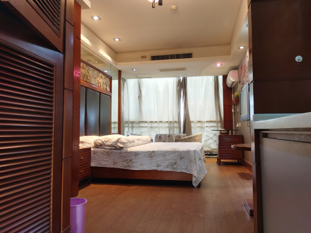 大公寓,家电全新,拎包入住,