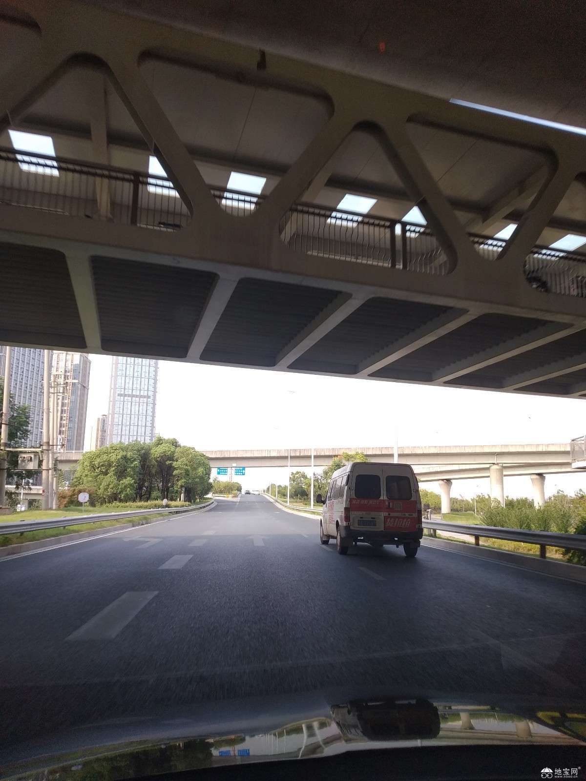 点击放大