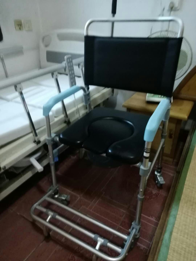 瘫痪老人淋浴座椅