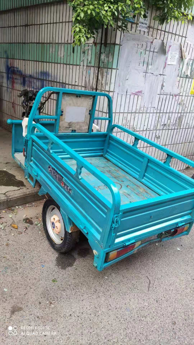 出售一辆很好的三轮电动车