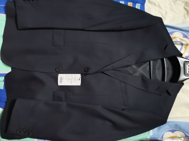 全新高档男西服便宜出_7