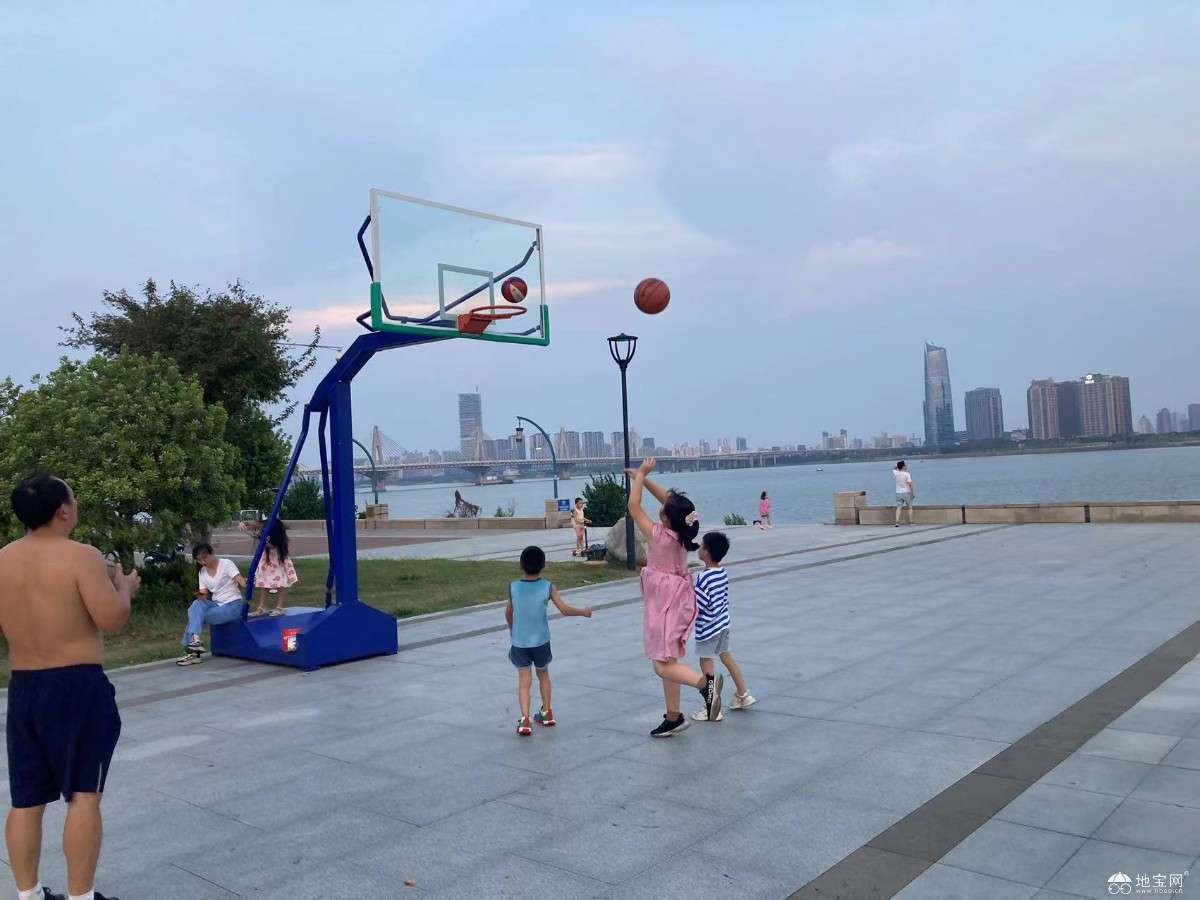 点击放大