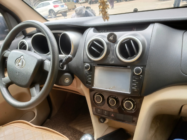 出售长安欧若面包车，_5