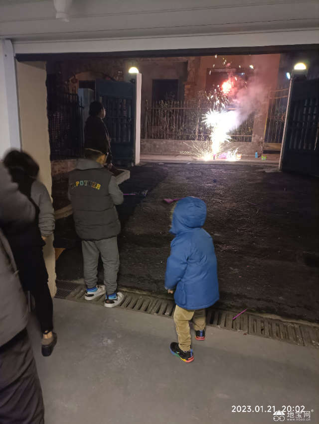点击放大