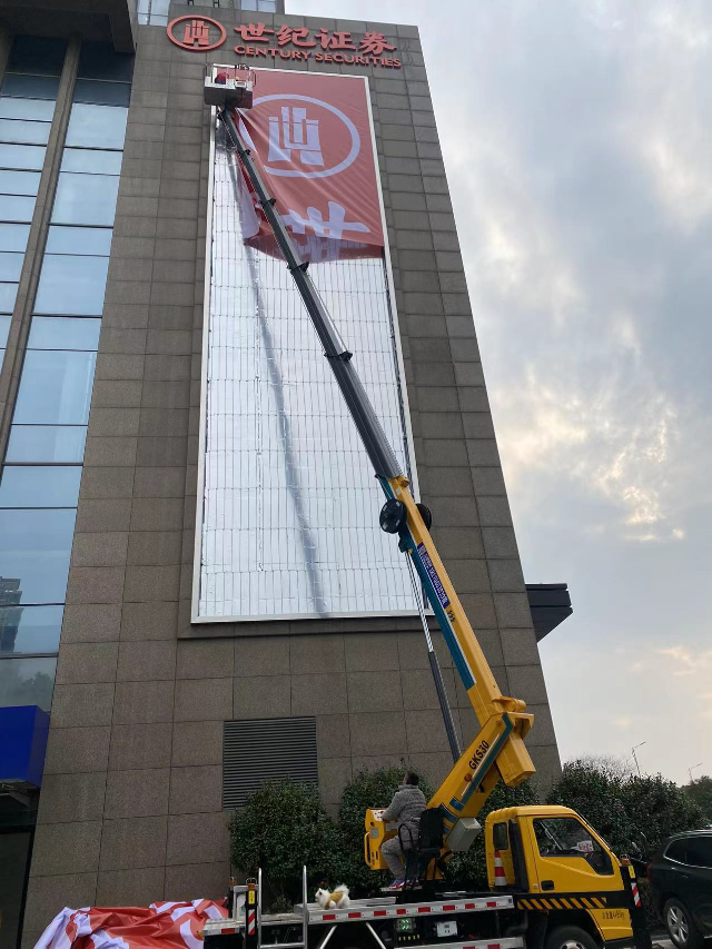 南昌吊機(jī)租賃 南昌高空車登高車出租_1