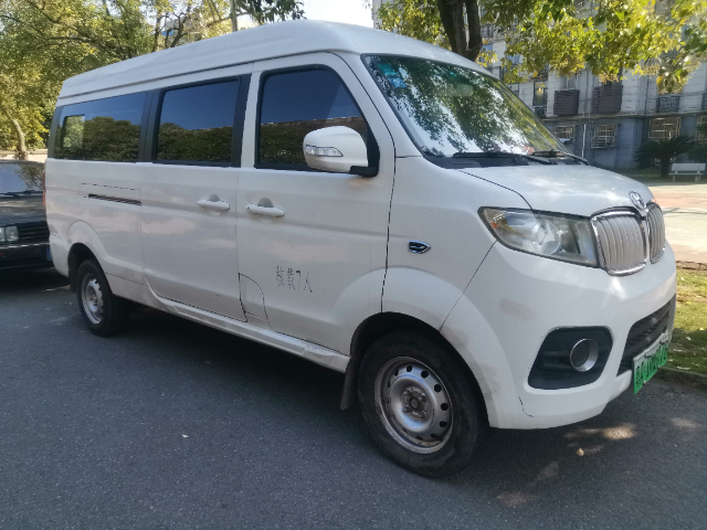出售新能源面包车