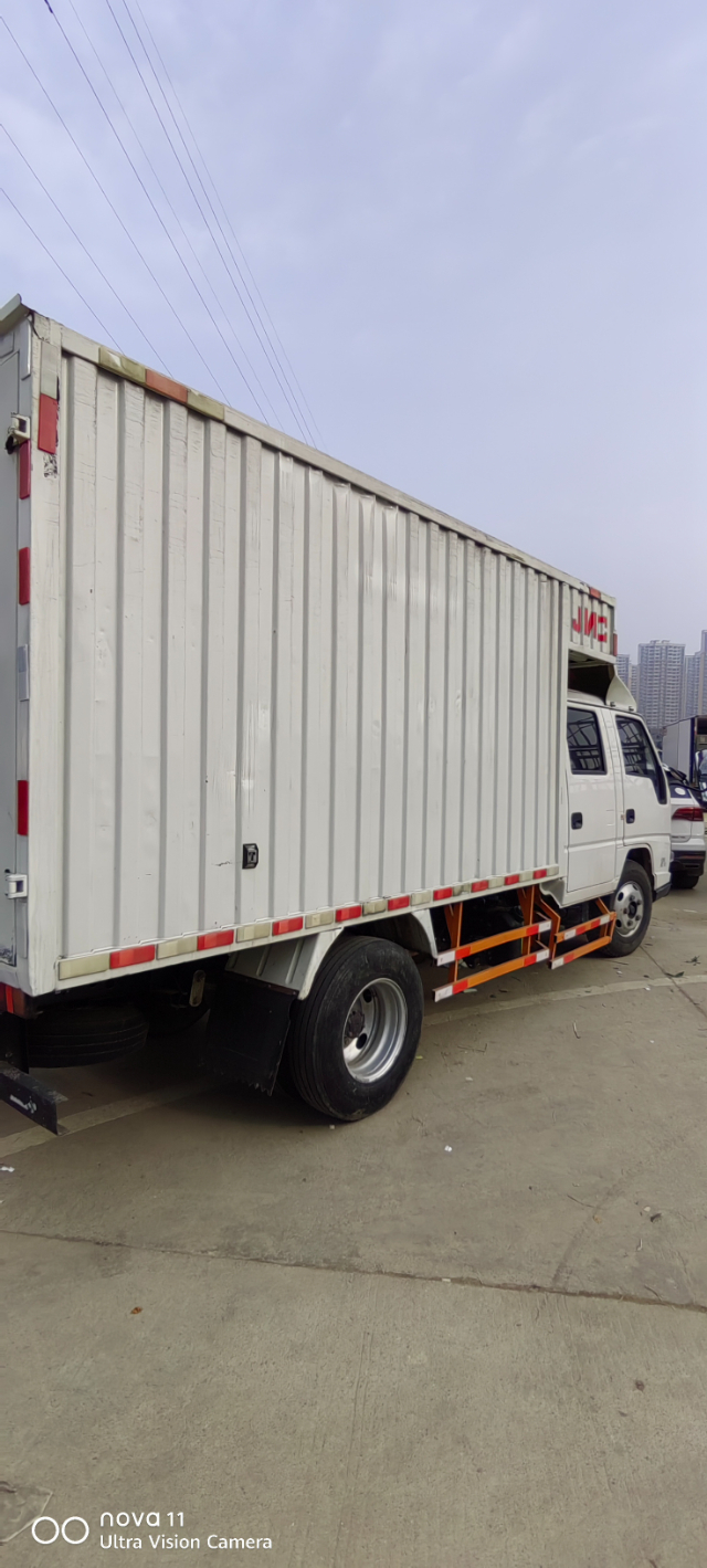 江铃双排厢式货车_7