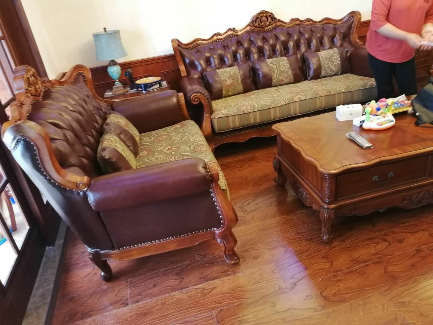 福州一家具维修厂开业10沙发翻新沙发换面年首次接到“官单”