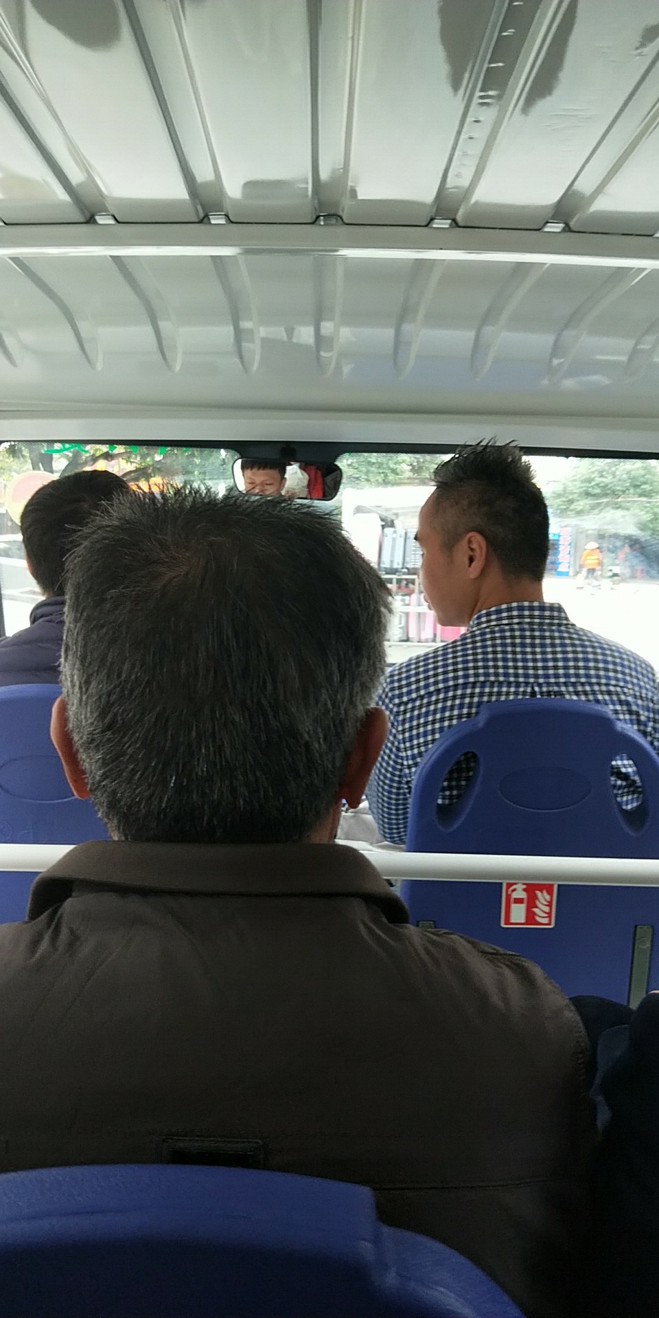 点击放大