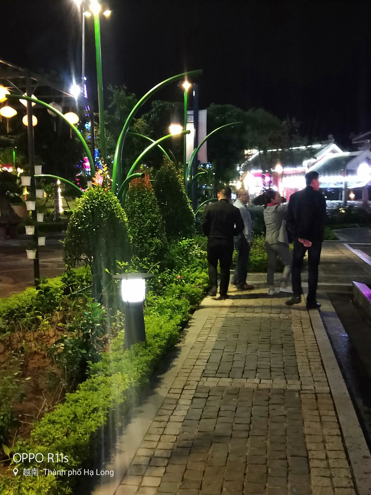 点击放大
