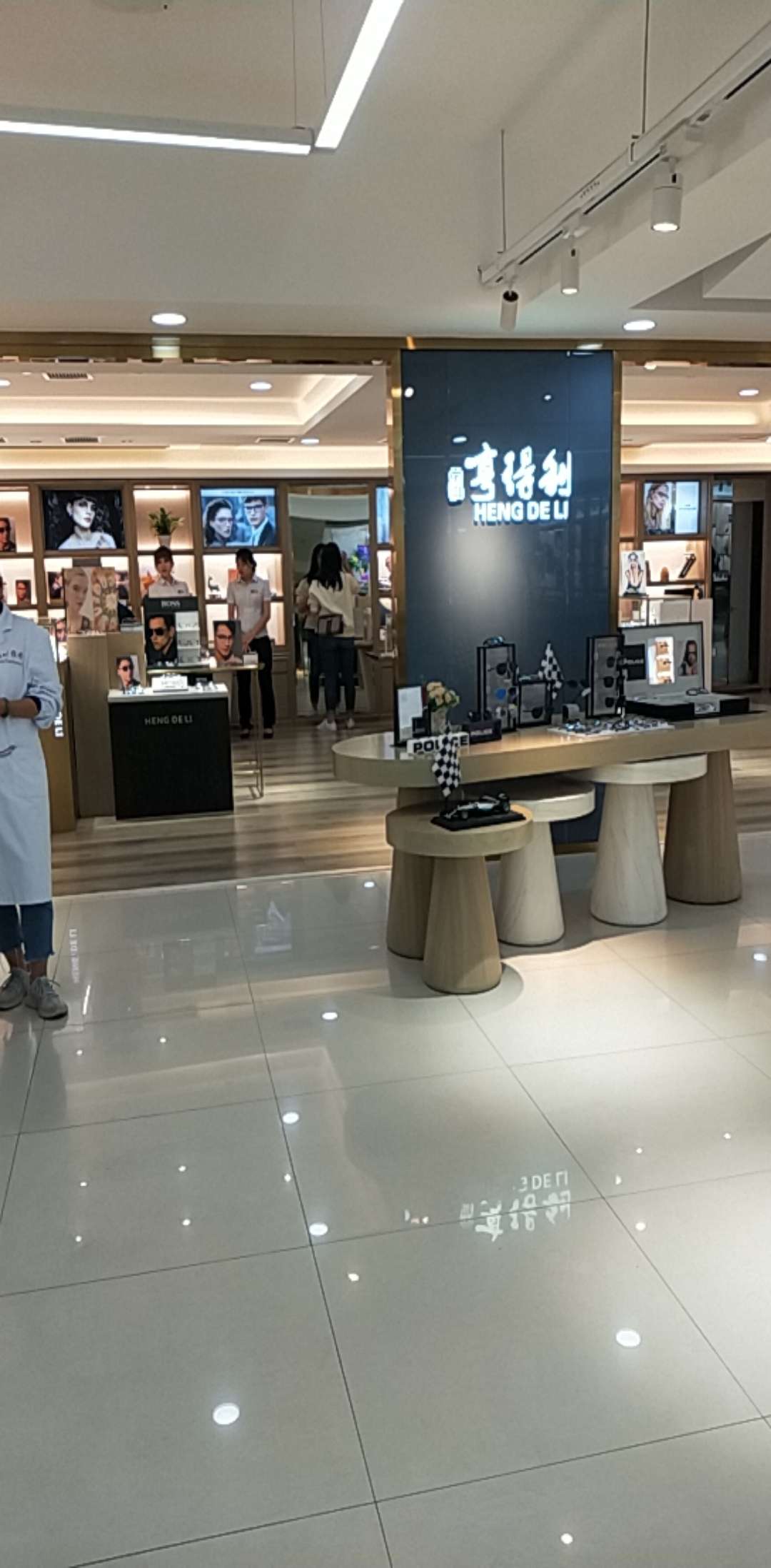 点击放大