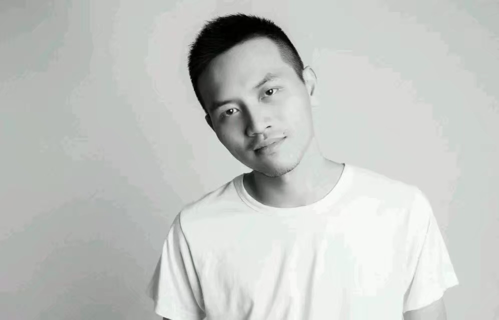 点击放大