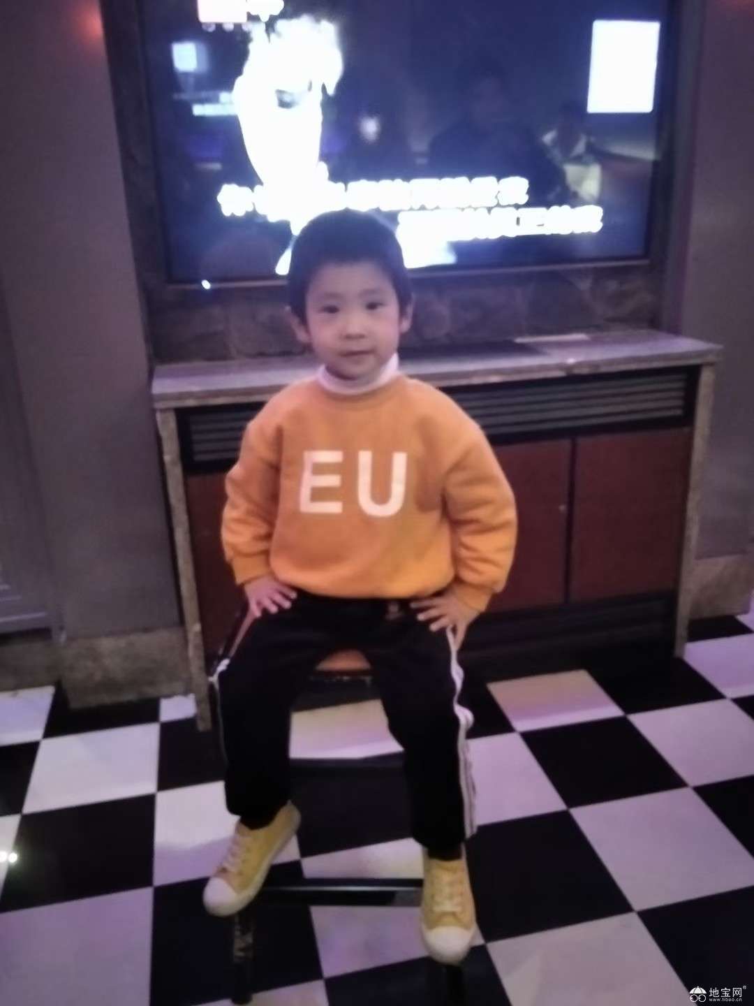 点击放大