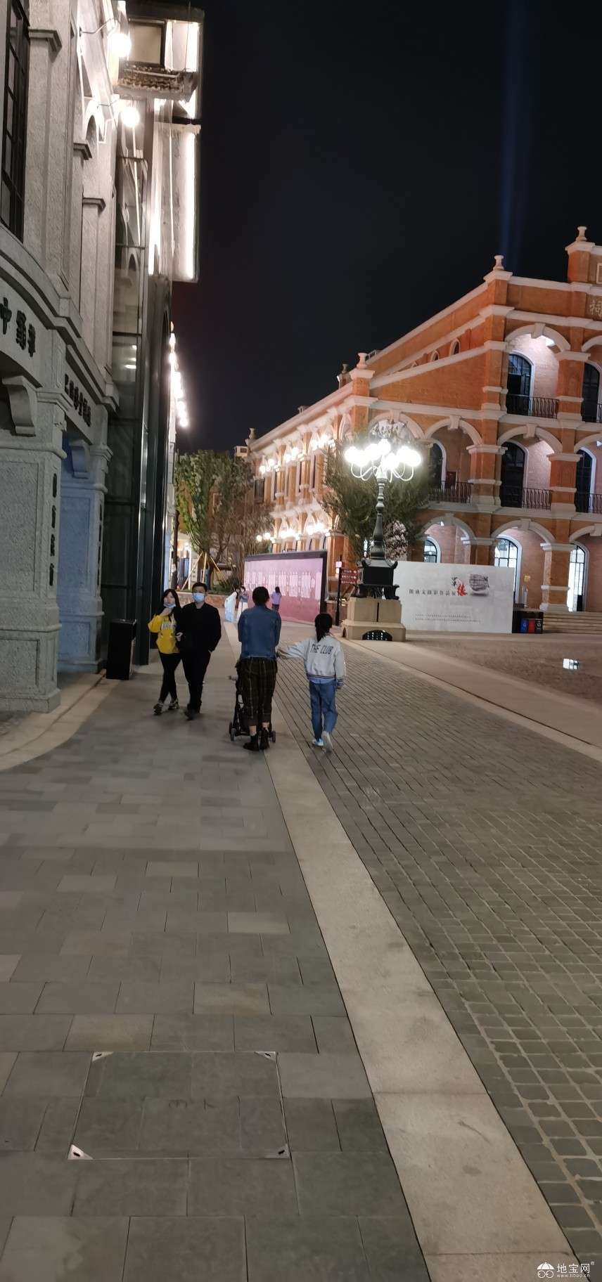 点击放大
