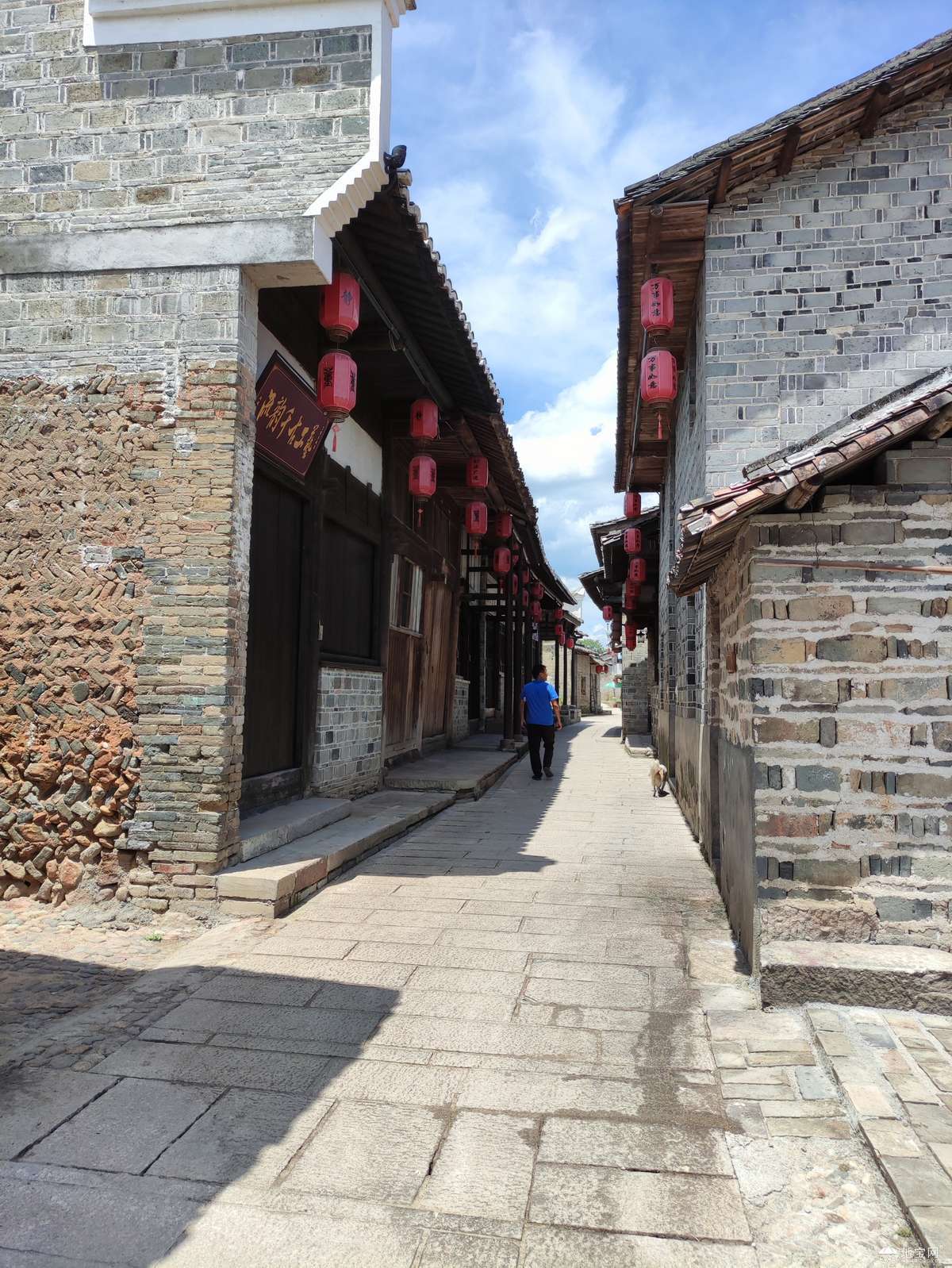 点击放大