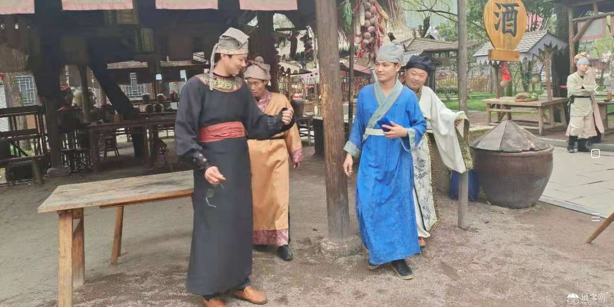 点击放大