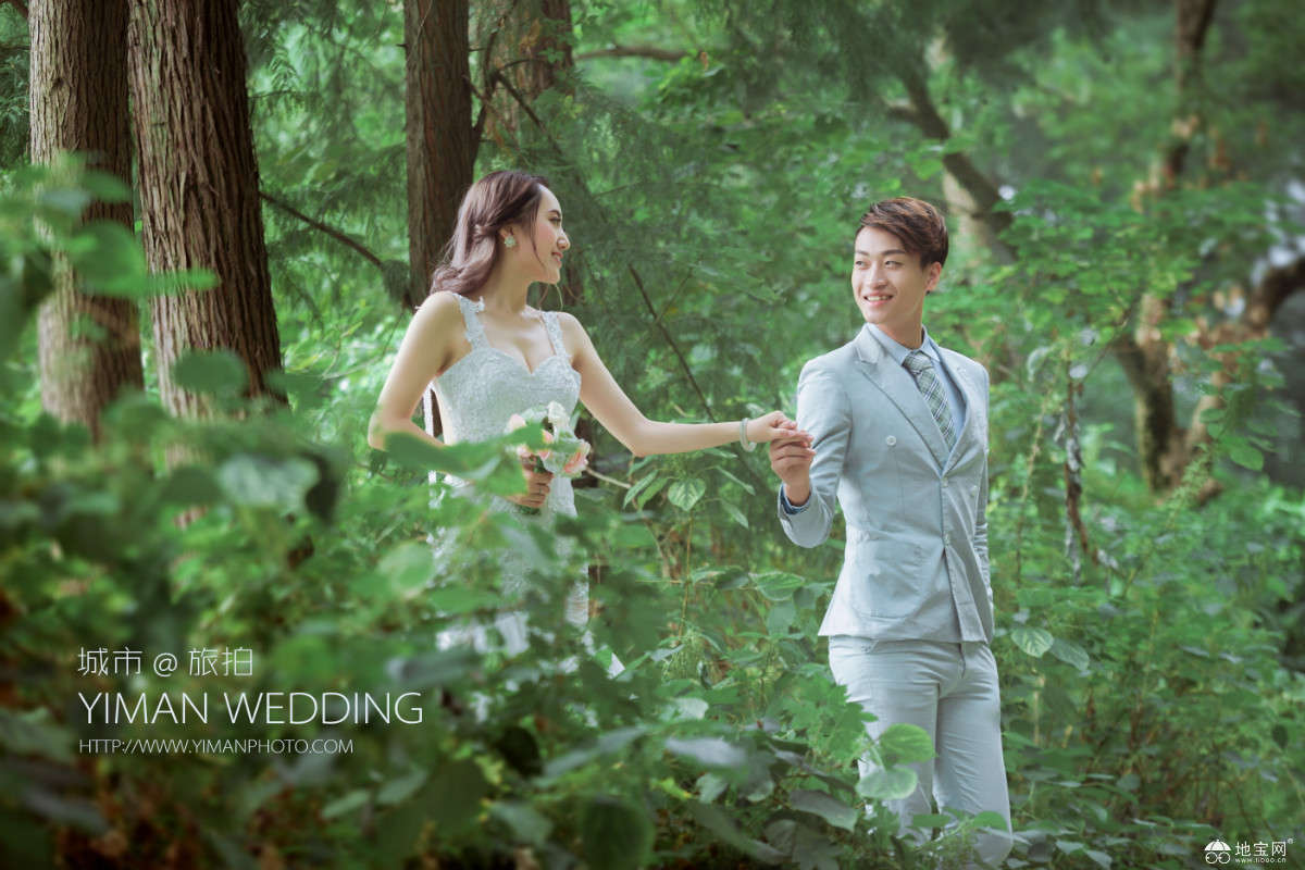 伊蔓婚纱摄影_婚纱摄影(3)
